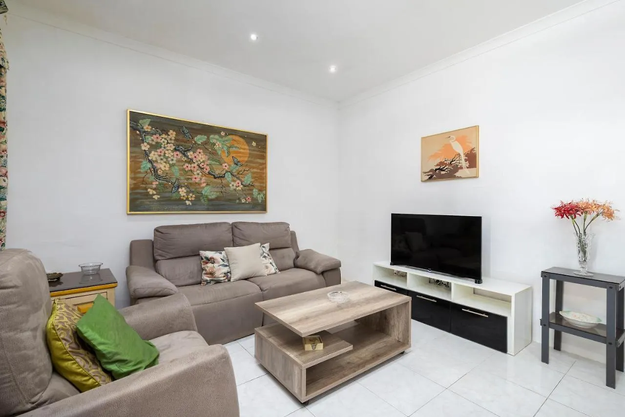 Modern, 2Bd Maisonette With Spacious Yard - Stylish & Close To Seafront Gzira 0*,