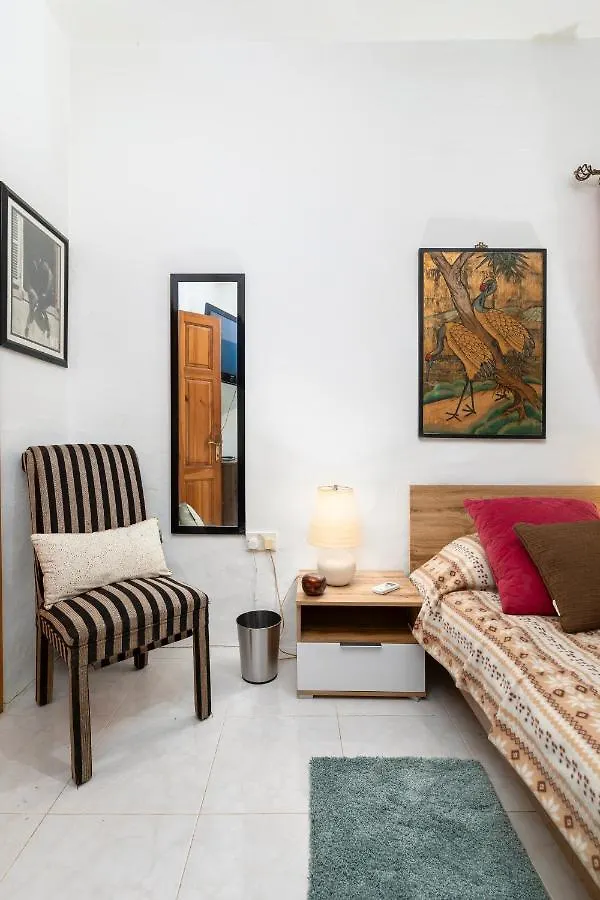 Modern, 2Bd Maisonette With Spacious Yard - Stylish & Close To Seafront Gzira Malta