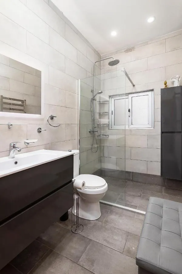 Apartment Modern, 2Bd Maisonette With Spacious Yard - Stylish & Close To Seafront Gzira Malta